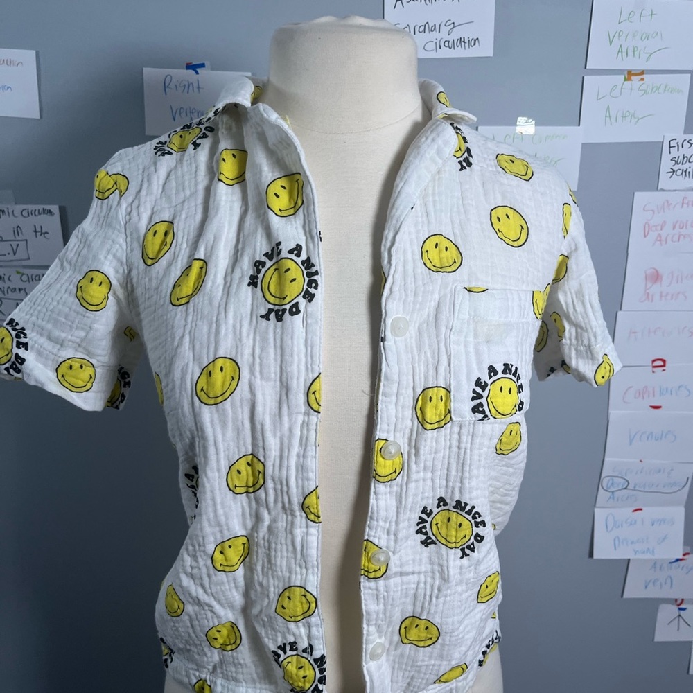American eagle have a nice day Smiley Face Print button down size XXS